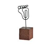 Foot-shaped photo holder on wooden base - Ruck